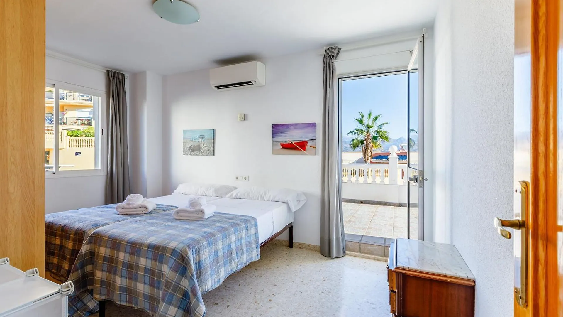 A&N Moriles, Torre Del Mar Vila