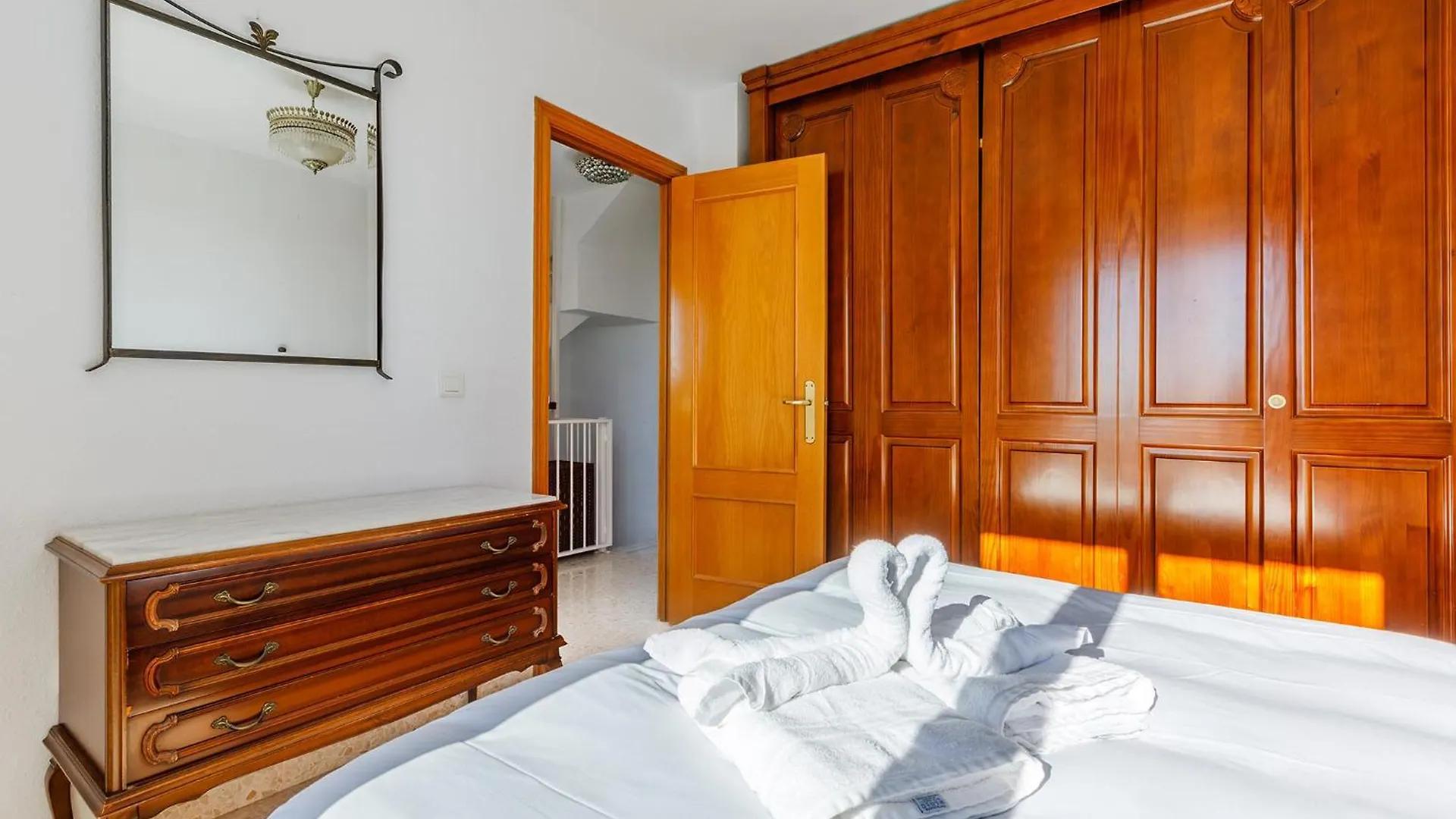 A&N Moriles, Torre Del Mar Vila