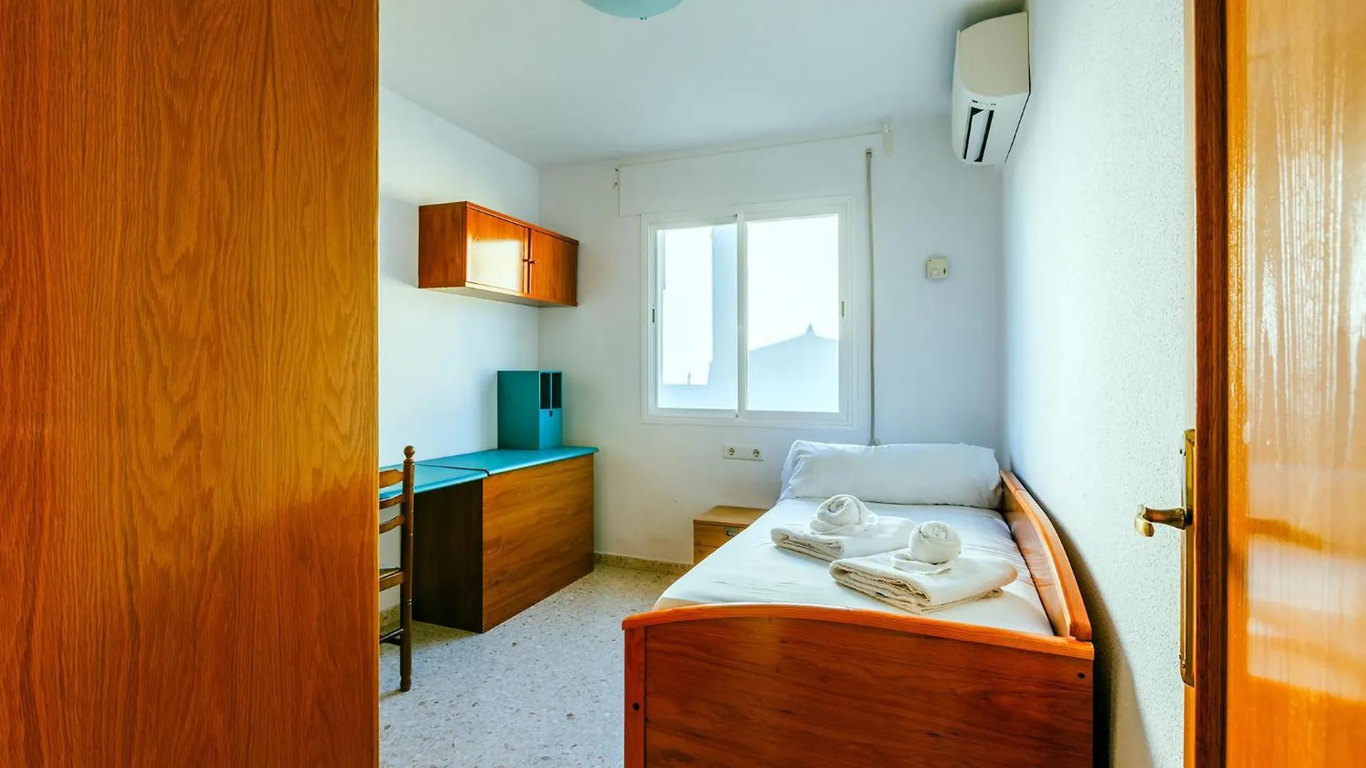 A&N Moriles, Torre Del Mar Vila